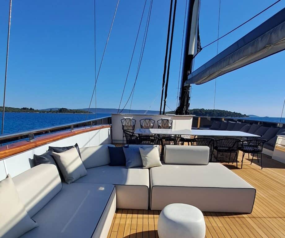 1722356362 869 Navigating luxury yacht charter costs Understanding fees and