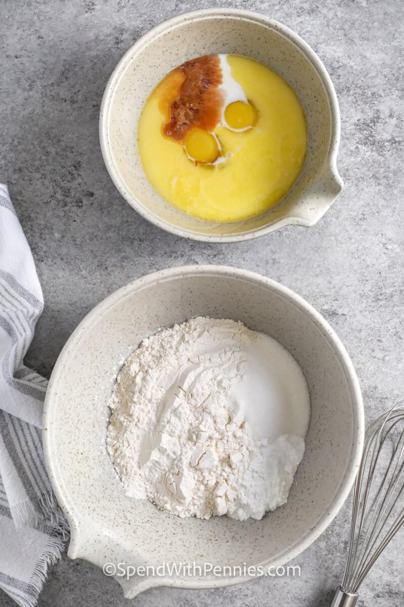 dry and wet ingredients in bowls to make Cinnamon Roll Pancakes