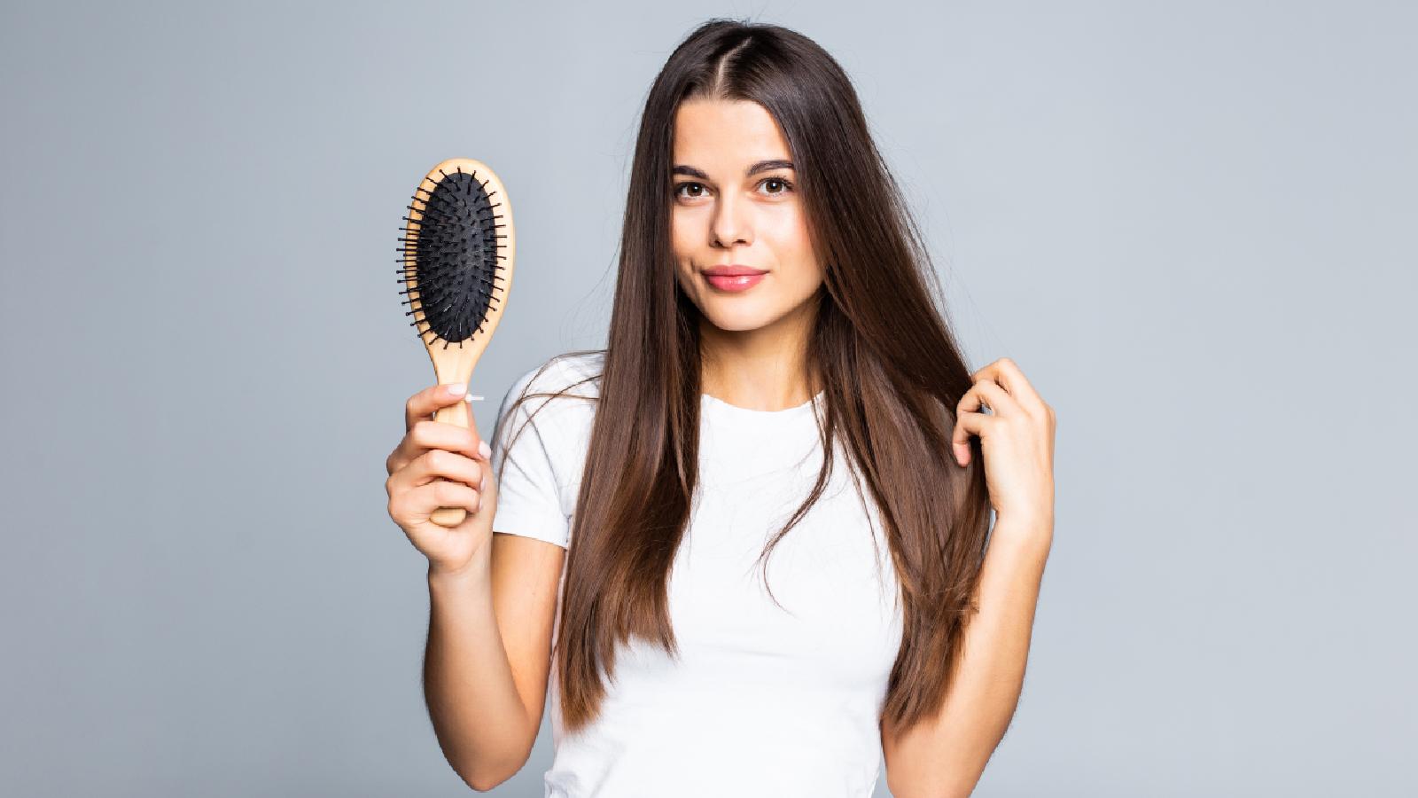 A woman not having hair fall