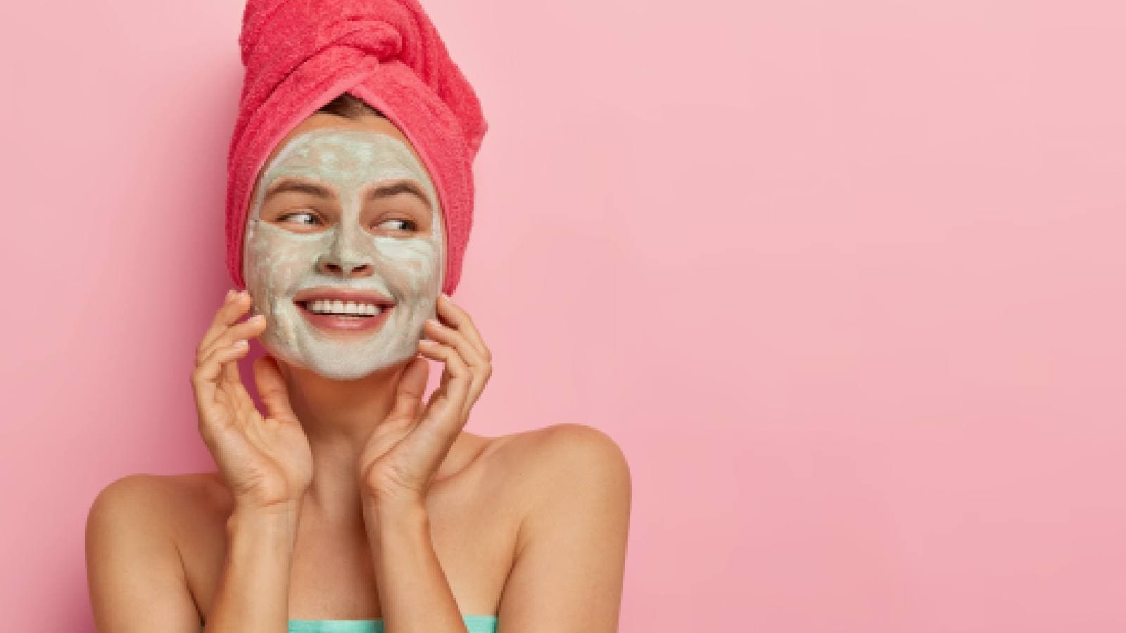 woman with face mask