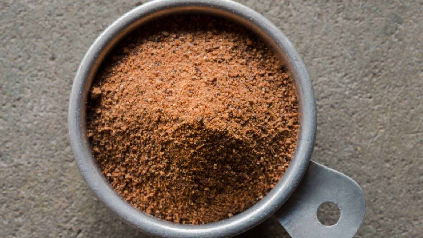 Nutmeg powder