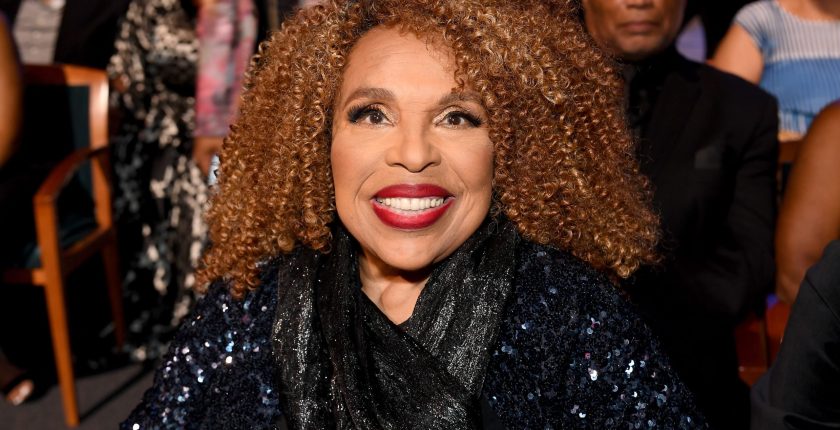 Roberta Flack smiles in 2017.