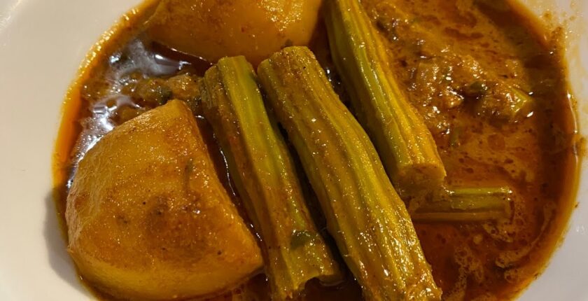 ANGLO-INDIAN CUISINE : POTATO AND DRUMSTICK CURRY