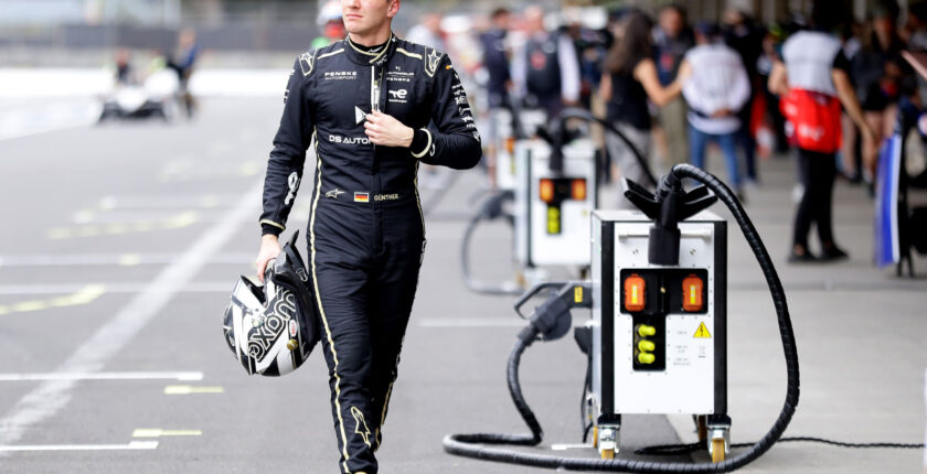 MEXICO CITY, MEXICO - JANUARY 10: Maximilian Gunther of Germany and DS Penske during shakedown and practice ahead of the Mexico City E-Prix at Autodromo Hermanos Rodriguez on January 10, 2025 in Mexico City, Mexico.